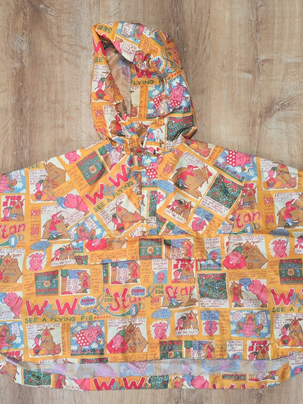 Vtg 80s OILILY Kids Comic Print Hooded Poncho Rain Cape Size 92 98 Toddler 3T 4T